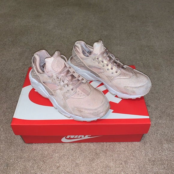 nike huarache womens light pink